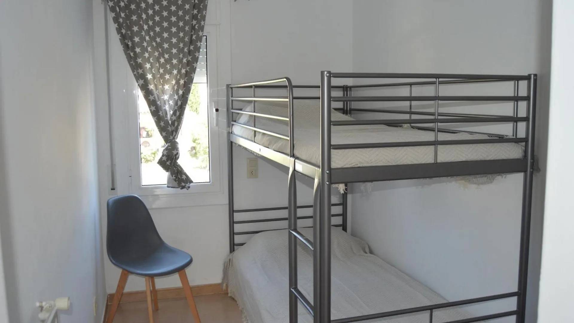 Casa Con Piscina, Amarre Y Aire Acondicionado Para 8 Personas En Zona Tranquila De Empuriabrava - Hisp-288-36 Holiday home