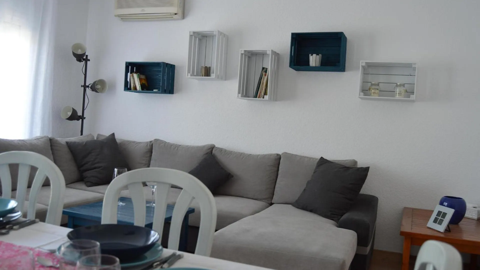 Casa Con Piscina, Amarre Y Aire Acondicionado Para 8 Personas En Zona Tranquila De Empuriabrava - Hisp-288-36 Holiday home