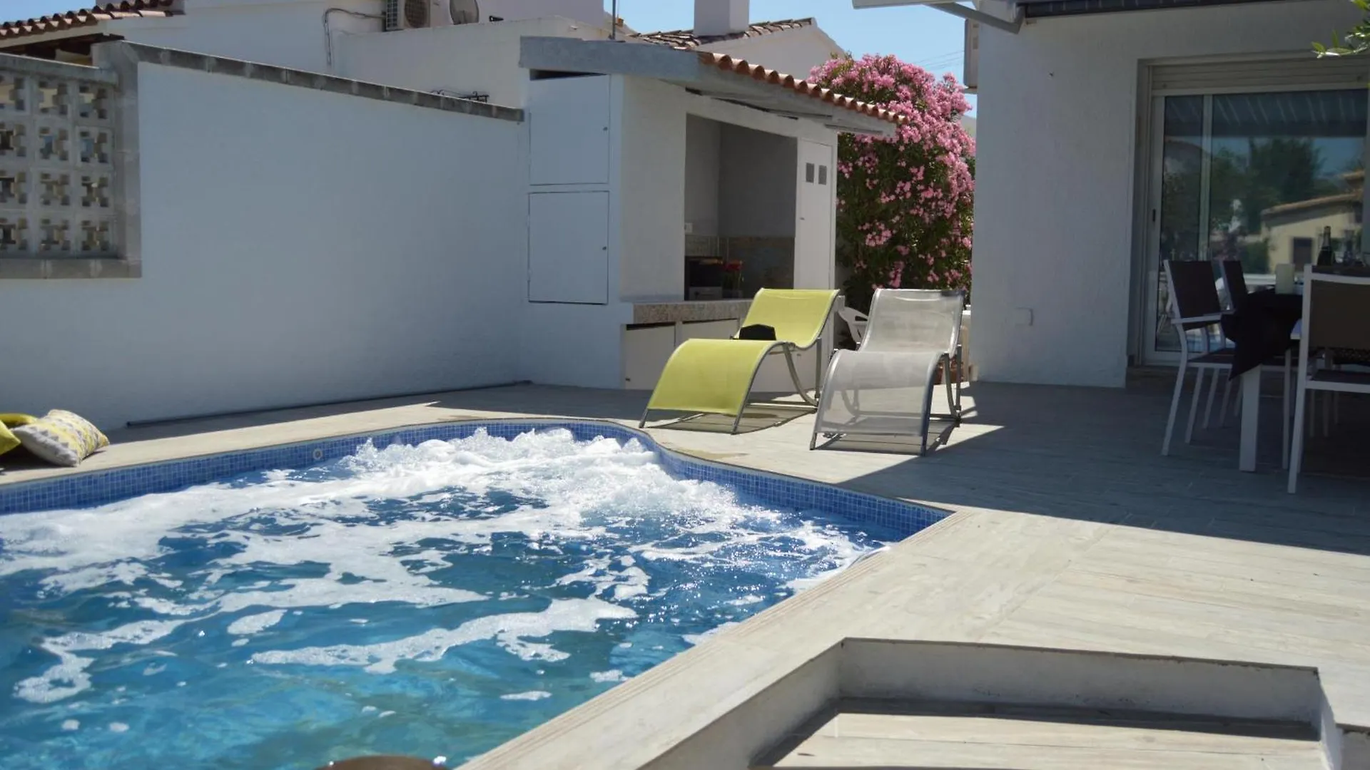 Casa Con Piscina, Amarre Y Aire Acondicionado Para 8 Personas En Zona Tranquila De Empuriabrava - Hisp-288-36 Holiday home